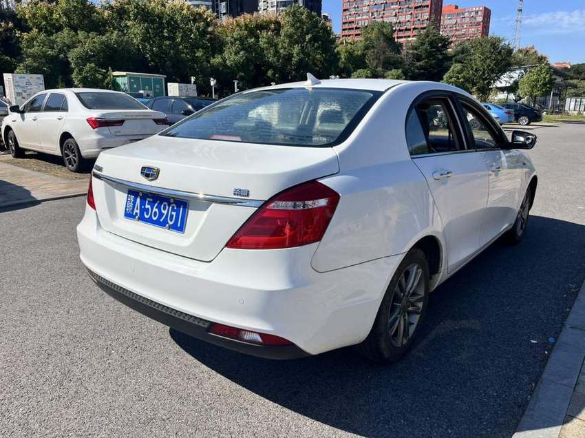 Geely Emgrand 2017