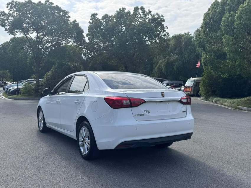Roewe 360 2015