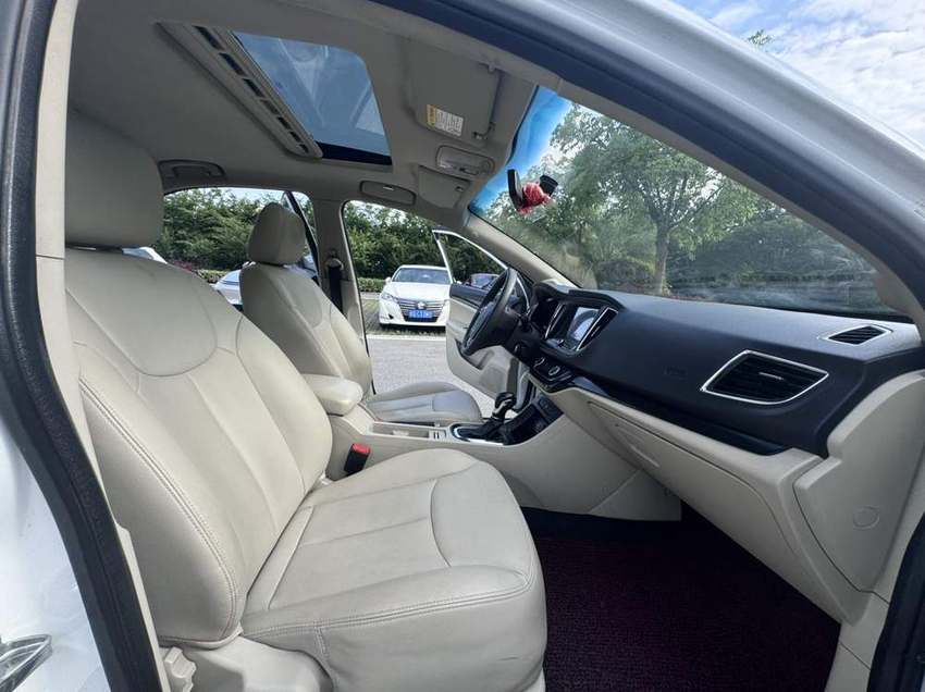 Roewe 360 2015